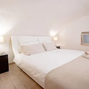 House 78 , Bari Italië